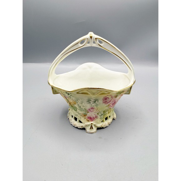 Royal Bayreuth Other - Royal Bayreuth Bavaria Antique Porcelain Floral Basket Hand Painted Gold Trim‎